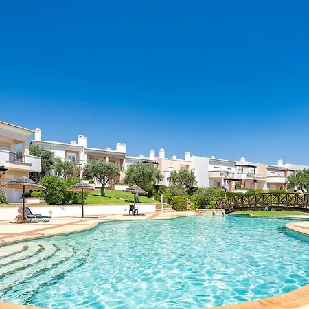 Vale Da Ribeira J By Destination Algarve Holiday home *